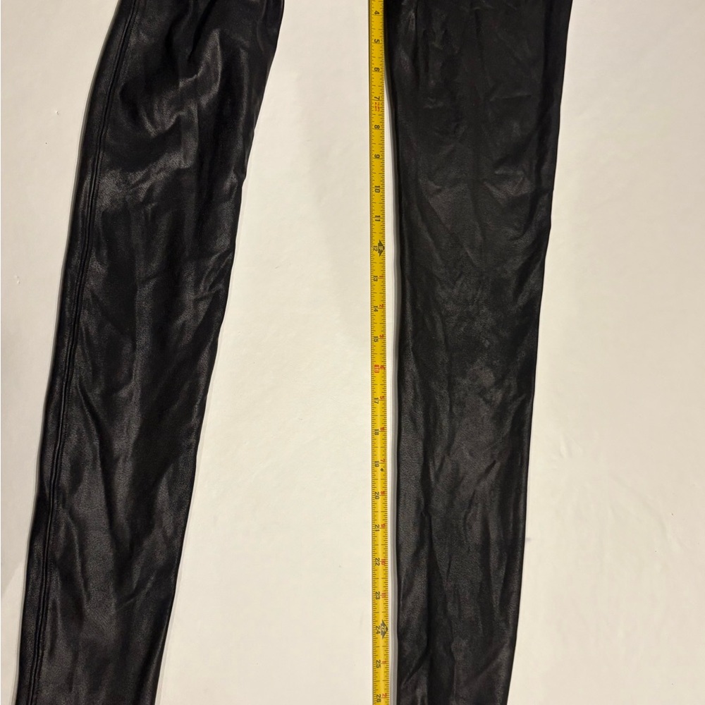 SPANX Faux leather leggings - Large/Tall - Picture 3 of 7